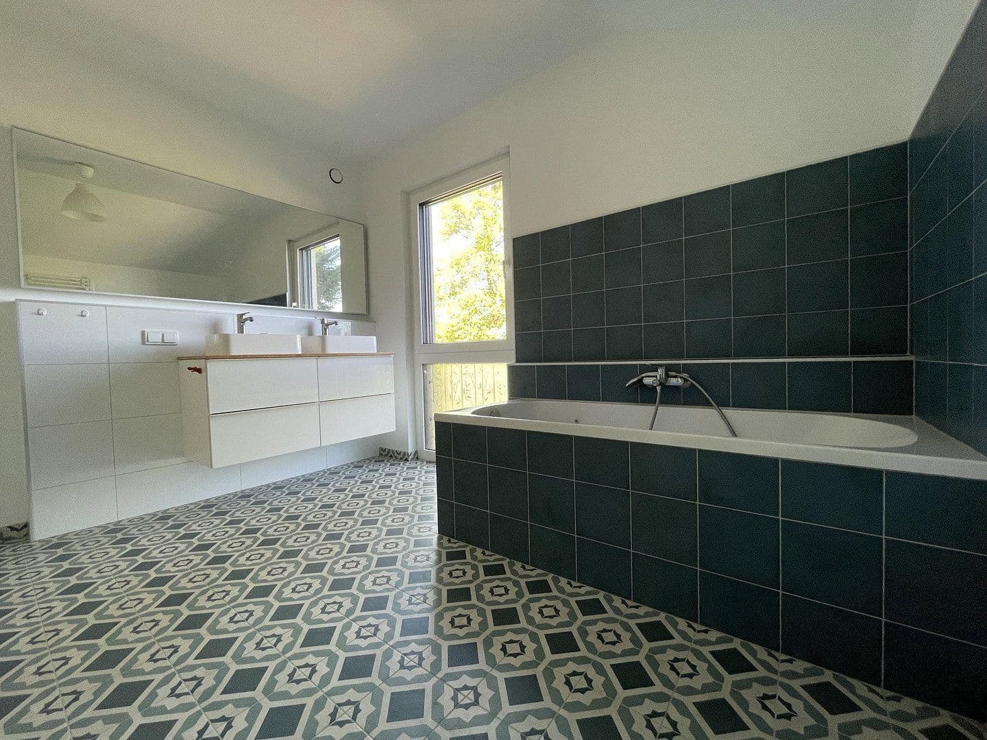 Prodej domu 111 m², pozemek 342 m², Sankt Augustin, Severní Porýní-Vestfálsko Prodej domu 111 m², pozemek 342 m², Sankt Augustin, Severní Porýní-Vestfálsko