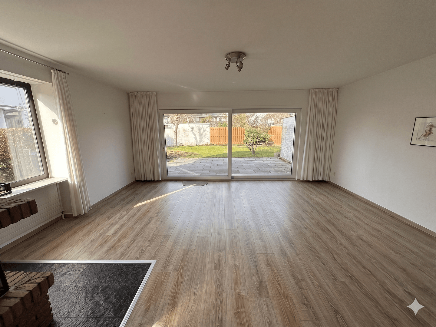 Prodej domu 156 m², pozemek 347 m², Hamburg, Hamburg Prodej domu 156 m², pozemek 347 m², Hamburg, Hamburg
