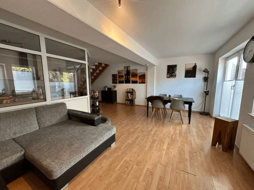 Pronájem bytu 3+1 114 m², Hagenburg, Dolní Sasko Pronájem bytu 3+1 114 m², Hagenburg, Dolní Sasko