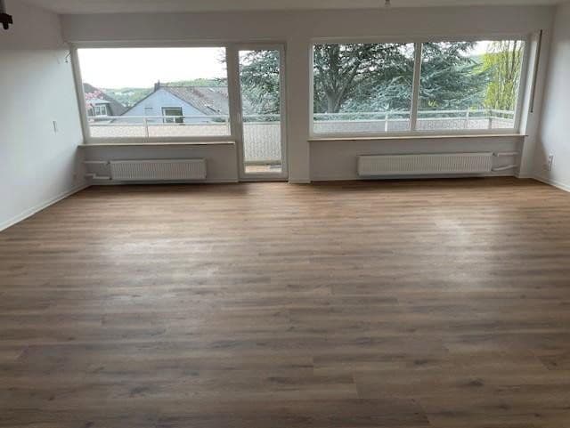 Pronájem bytu 4+1 170 m², Fichtenstraße 40, Niedernhausen, Hessen Pronájem bytu 4+1 170 m², Fichtenstraße 40, Niedernhausen, Hessen