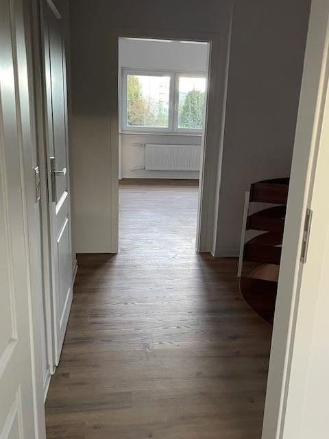 Pronájem bytu 4+1 170 m², Fichtenstraße 40, Niedernhausen, Hessen Pronájem bytu 4+1 170 m², Fichtenstraße 40, Niedernhausen, Hessen