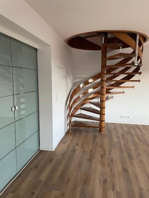 Pronájem bytu 4+1 170 m², Fichtenstraße 40, Niedernhausen, Hessen Pronájem bytu 4+1 170 m², Fichtenstraße 40, Niedernhausen, Hessen
