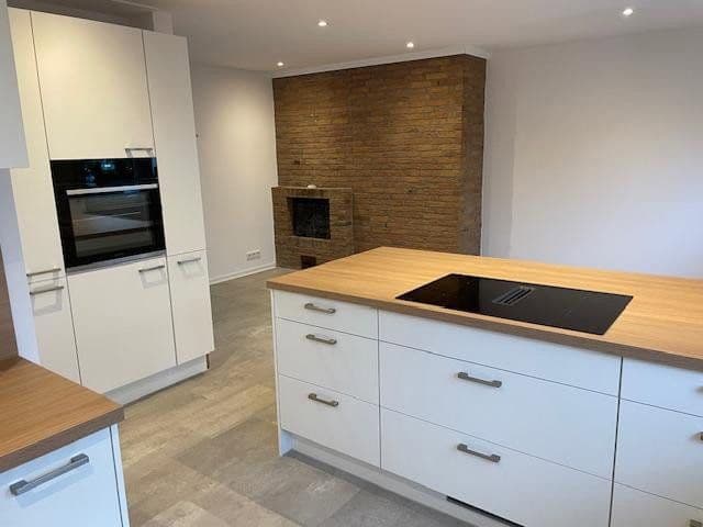 Pronájem bytu 4+1 170 m², Fichtenstraße 40, Niedernhausen, Hessen Pronájem bytu 4+1 170 m², Fichtenstraße 40, Niedernhausen, Hessen