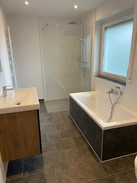 Pronájem bytu 4+1 170 m², Fichtenstraße 40, Niedernhausen, Hessen Pronájem bytu 4+1 170 m², Fichtenstraße 40, Niedernhausen, Hessen