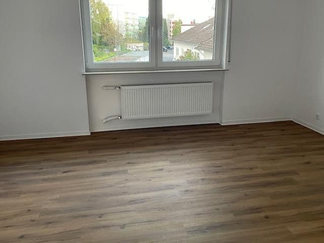 Pronájem bytu 4+1 170 m², Fichtenstraße 40, Niedernhausen, Hessen Pronájem bytu 4+1 170 m², Fichtenstraße 40, Niedernhausen, Hessen