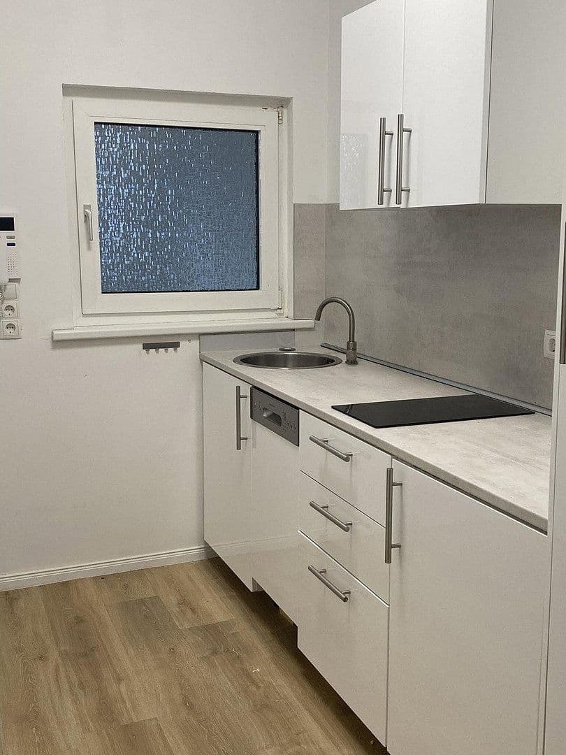Pronájem bytu 1+1 26 m², Lorenzstr. 12, Hof, Bavorsko Pronájem bytu 1+1 26 m², Lorenzstr. 12, Hof, Bavorsko