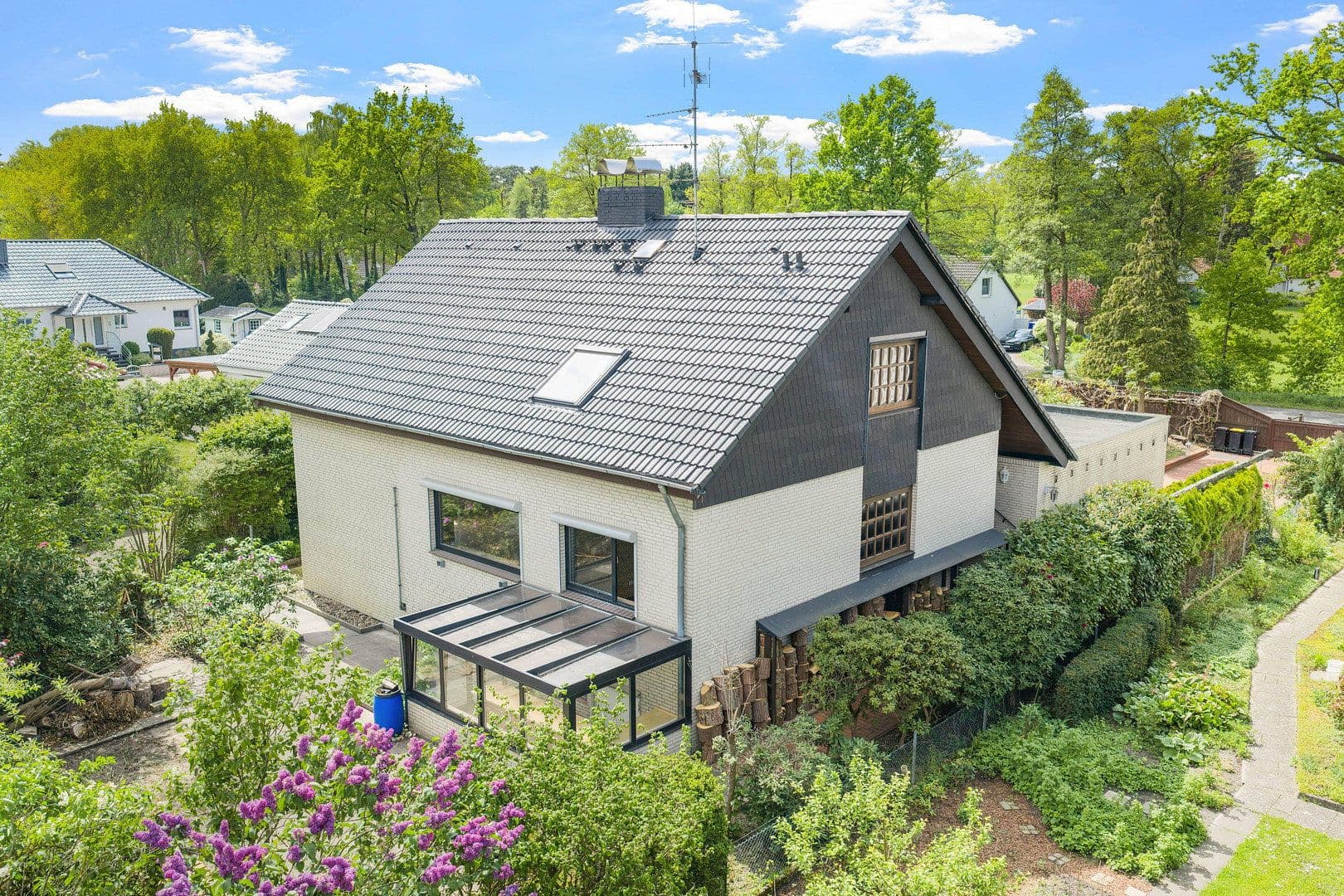 Prodej domu 177 m², pozemek 760 m², Am Jugendheim 5, Wedemark, Dolní Sasko Prodej domu 177 m², pozemek 760 m², Am Jugendheim 5, Wedemark, Dolní Sasko