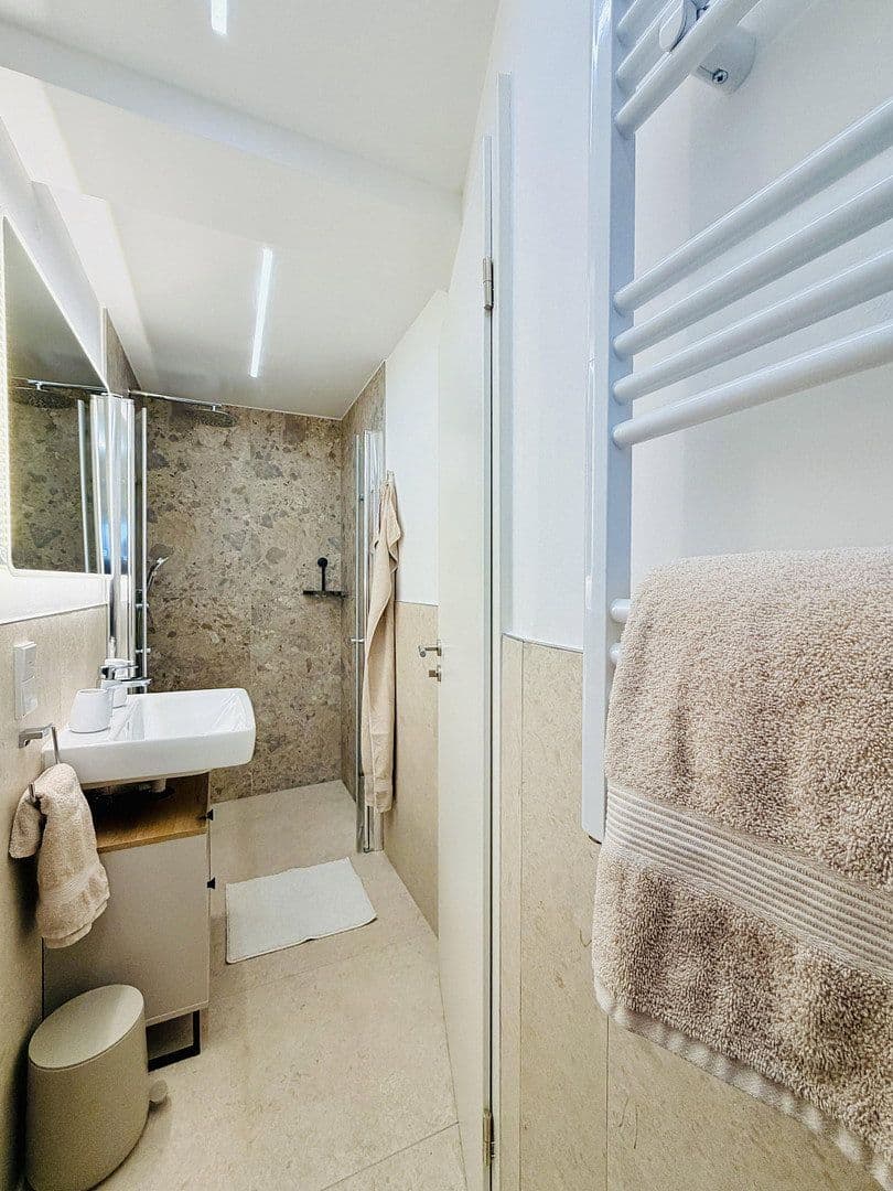Pronájem bytu 2+1 33 m², Karlsruhe, Bádensko-Württembersko Pronájem bytu 2+1 33 m², Karlsruhe, Bádensko-Württembersko