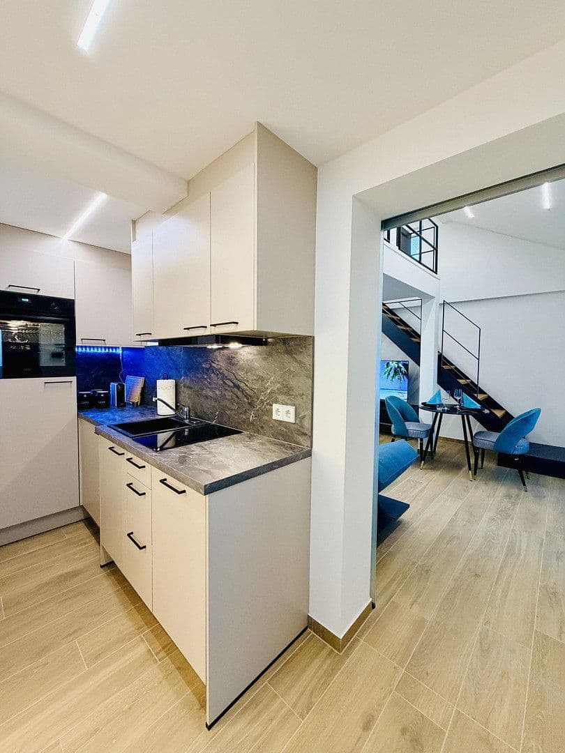 Pronájem bytu 2+1 33 m², Karlsruhe, Bádensko-Württembersko Pronájem bytu 2+1 33 m², Karlsruhe, Bádensko-Württembersko