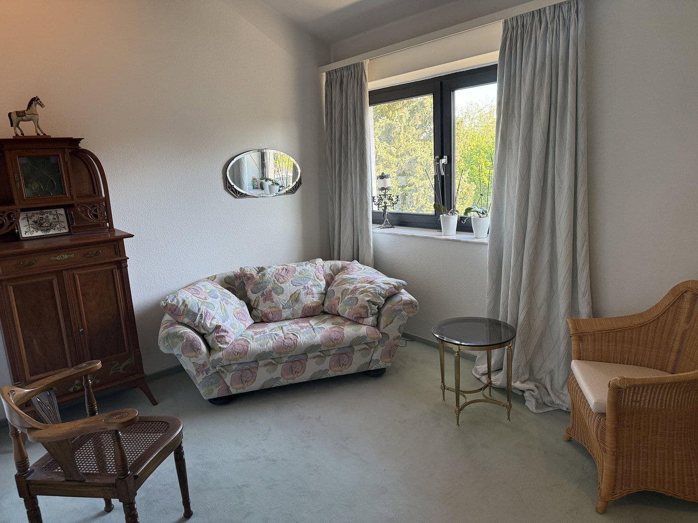 Prodej domu 153 m², pozemek 400 m², Stuhr, Dolní Sasko Prodej domu 153 m², pozemek 400 m², Stuhr, Dolní Sasko