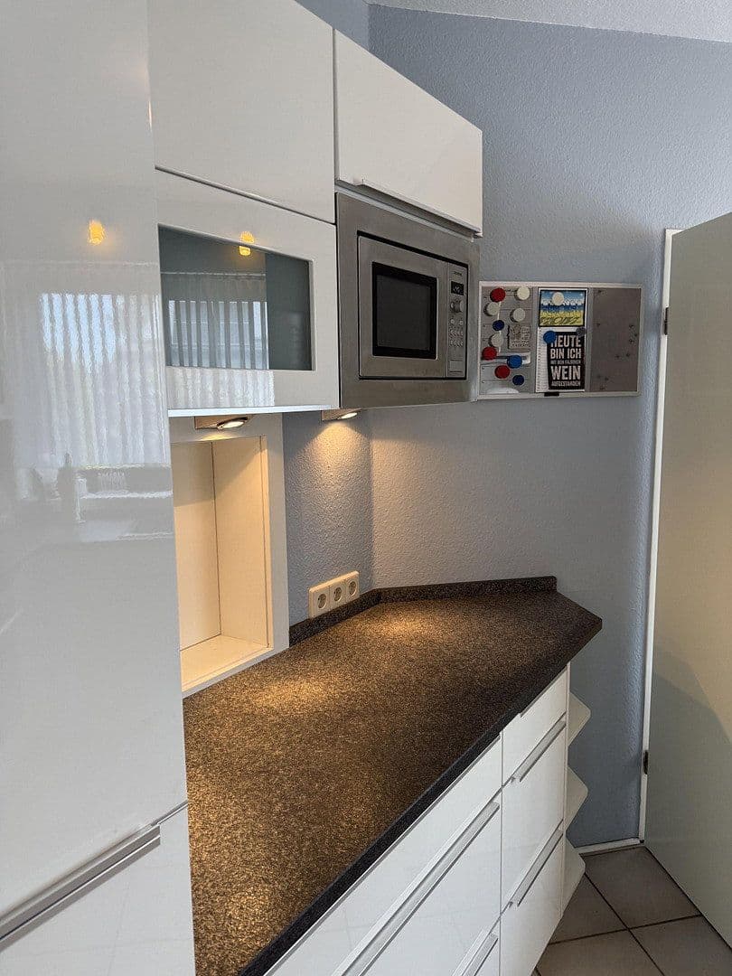 Prodej domu 153 m², pozemek 400 m², Stuhr, Dolní Sasko Prodej domu 153 m², pozemek 400 m², Stuhr, Dolní Sasko