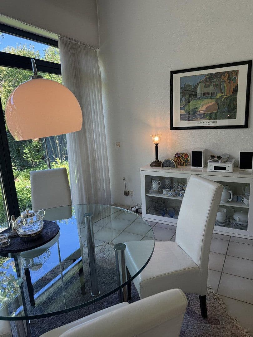 Prodej domu 153 m², pozemek 400 m², Stuhr, Dolní Sasko Prodej domu 153 m², pozemek 400 m², Stuhr, Dolní Sasko