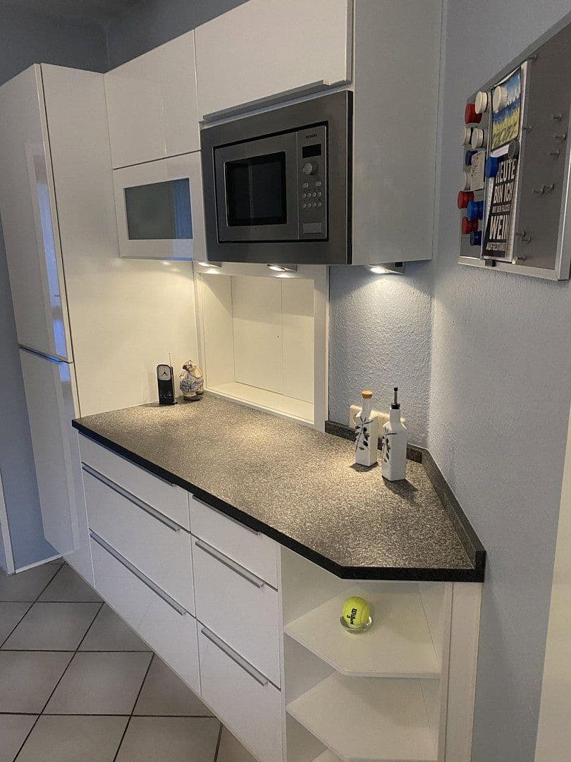 Prodej domu 153 m², pozemek 400 m², Stuhr, Dolní Sasko Prodej domu 153 m², pozemek 400 m², Stuhr, Dolní Sasko