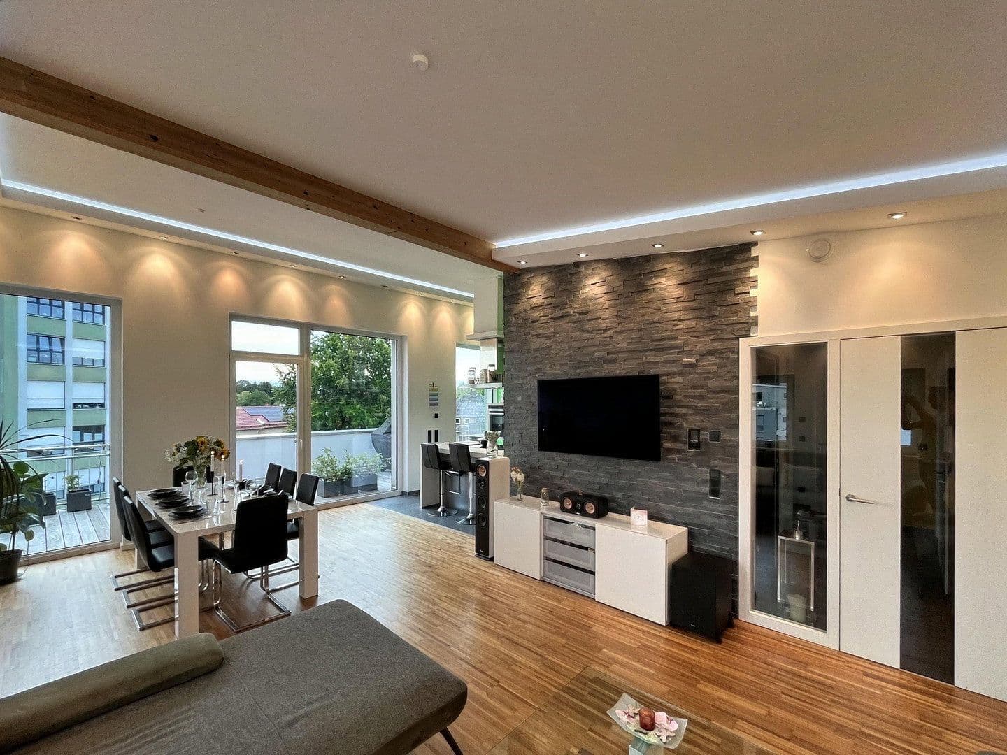 Prodej bytu 4+1 128 m², Göttingen, Dolní Sasko Prodej bytu 4+1 128 m², Göttingen, Dolní Sasko