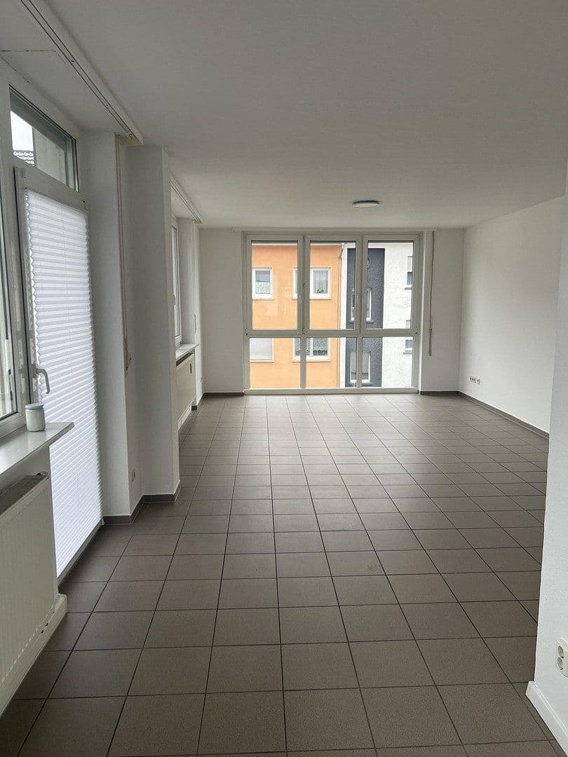 Pronájem bytu 2+1 65 m², Bismarckstrasse 54, Pforzheim, Bádensko-Württembersko Pronájem bytu 2+1 65 m², Bismarckstrasse 54, Pforzheim, Bádensko-Württembersko