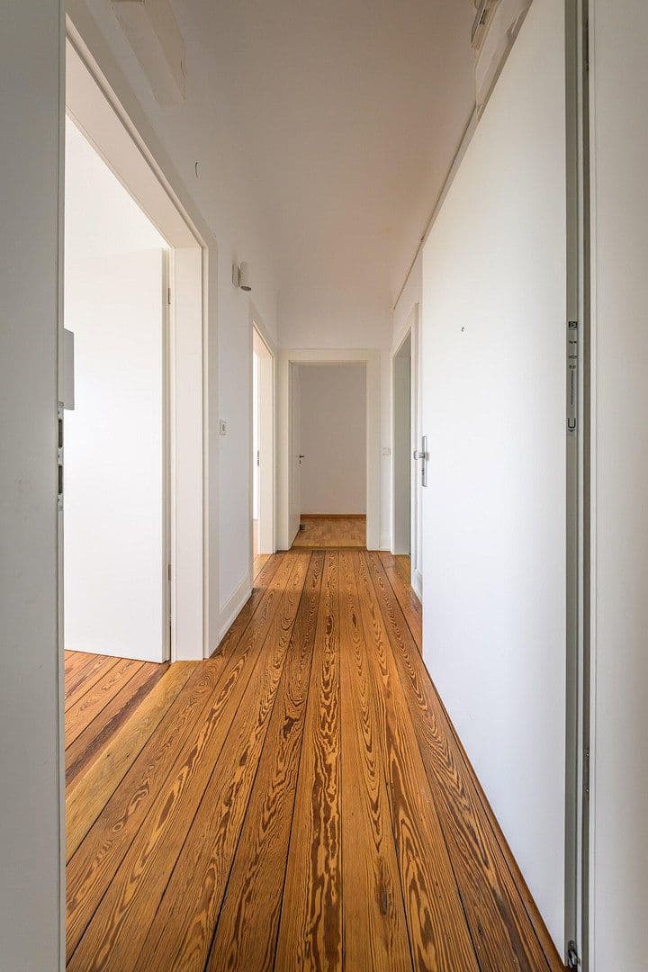 Prodej bytu 3+1 68 m², Mönchhaldenstr 105, Stuttgart, Bádensko-Württembersko Prodej bytu 3+1 68 m², Mönchhaldenstr 105, Stuttgart, Bádensko-Württembersko