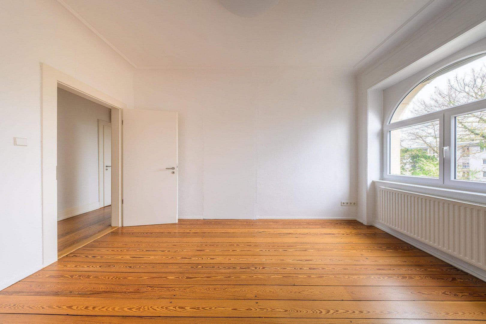 Prodej bytu 3+1 68 m², Mönchhaldenstr 105, Stuttgart, Bádensko-Württembersko Prodej bytu 3+1 68 m², Mönchhaldenstr 105, Stuttgart, Bádensko-Württembersko