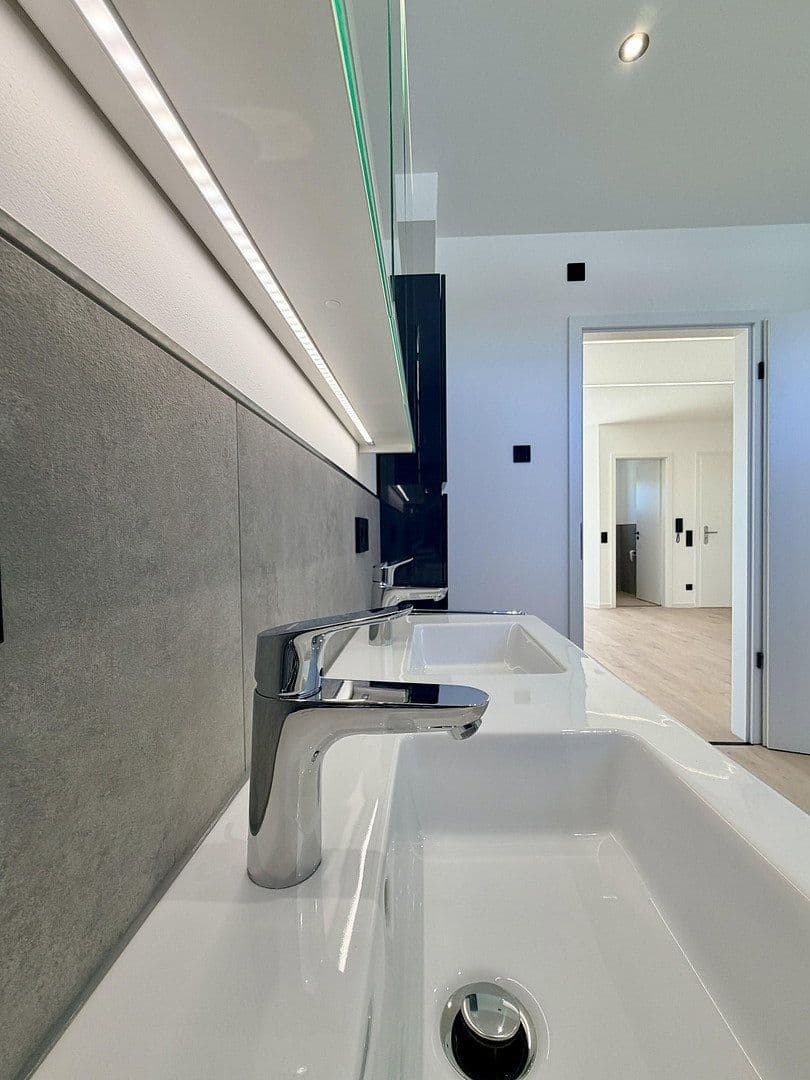 Pronájem bytu 4+1 134 m², Draisstr. 1, Karlsbad, Bádensko-Württembersko Pronájem bytu 4+1 134 m², Draisstr. 1, Karlsbad, Bádensko-Württembersko