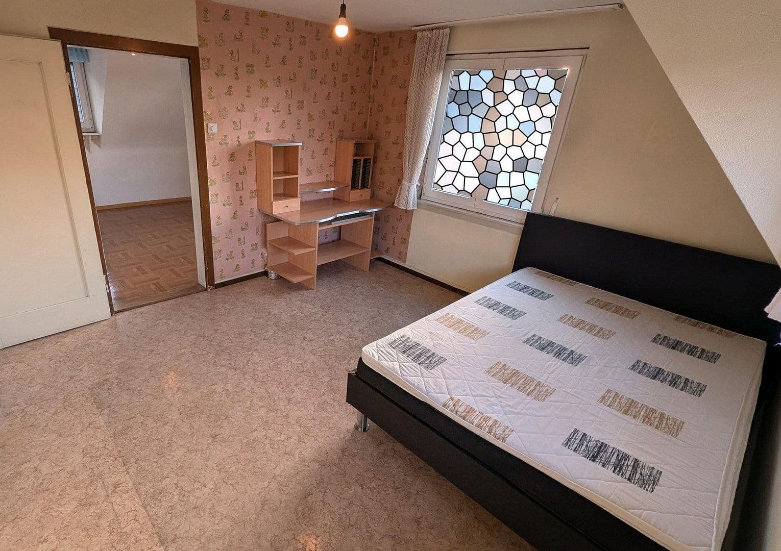 Prodej domu 95 m², pozemek 305 m², Teningen, Bádensko-Württembersko Prodej domu 95 m², pozemek 305 m², Teningen, Bádensko-Württembersko
