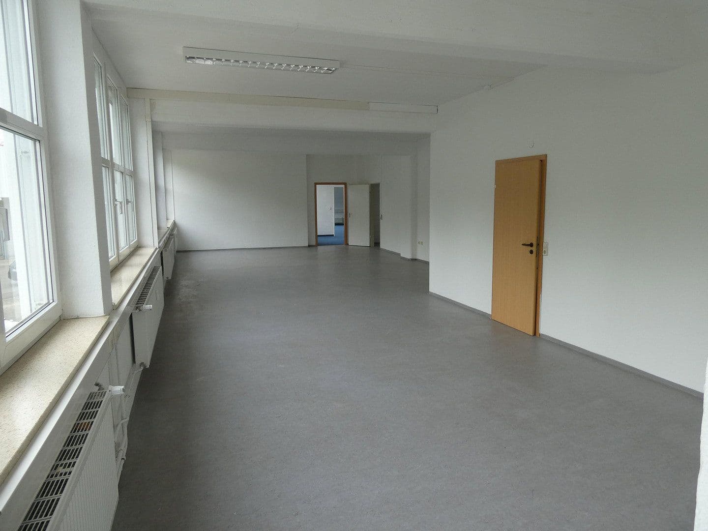 Prodej kanceláře 866 m², Ulm, Bádensko-Württembersko Prodej kanceláře 866 m², Ulm, Bádensko-Württembersko