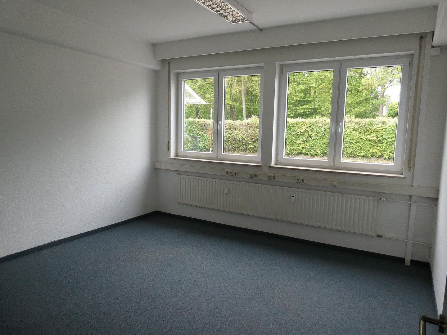 Prodej kanceláře 866 m², Ulm, Bádensko-Württembersko Prodej kanceláře 866 m², Ulm, Bádensko-Württembersko