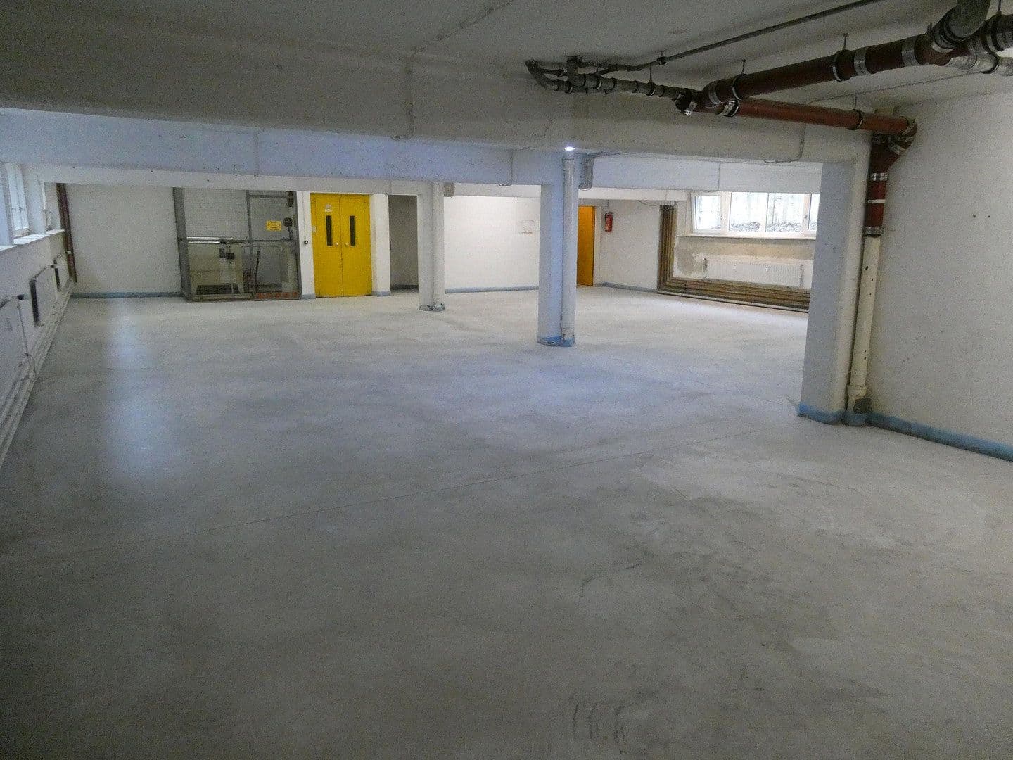 Prodej kanceláře 866 m², Ulm, Bádensko-Württembersko Prodej kanceláře 866 m², Ulm, Bádensko-Württembersko