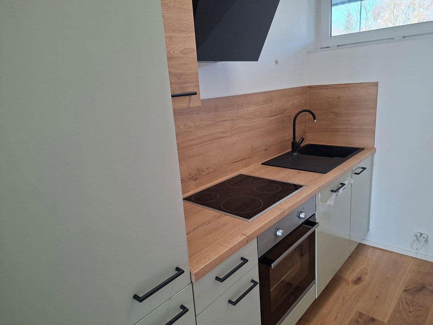 Prodej bytu 1+1 38 m², Dechsendorfer Straße 2, Erlangen, Bavorsko Prodej bytu 1+1 38 m², Dechsendorfer Straße 2, Erlangen, Bavorsko