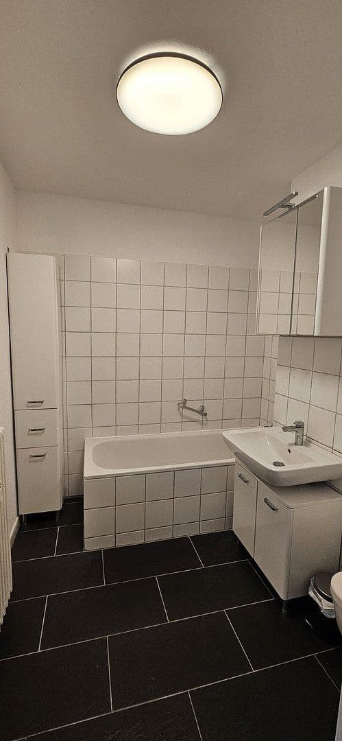 Pronájem bytu 30 m², Adolf-Diesterweg-Straße 107, Ludwigshafen am Rhein, Porýní-Falc Pronájem bytu 30 m², Adolf-Diesterweg-Straße 107, Ludwigshafen am Rhein, Porýní-Falc