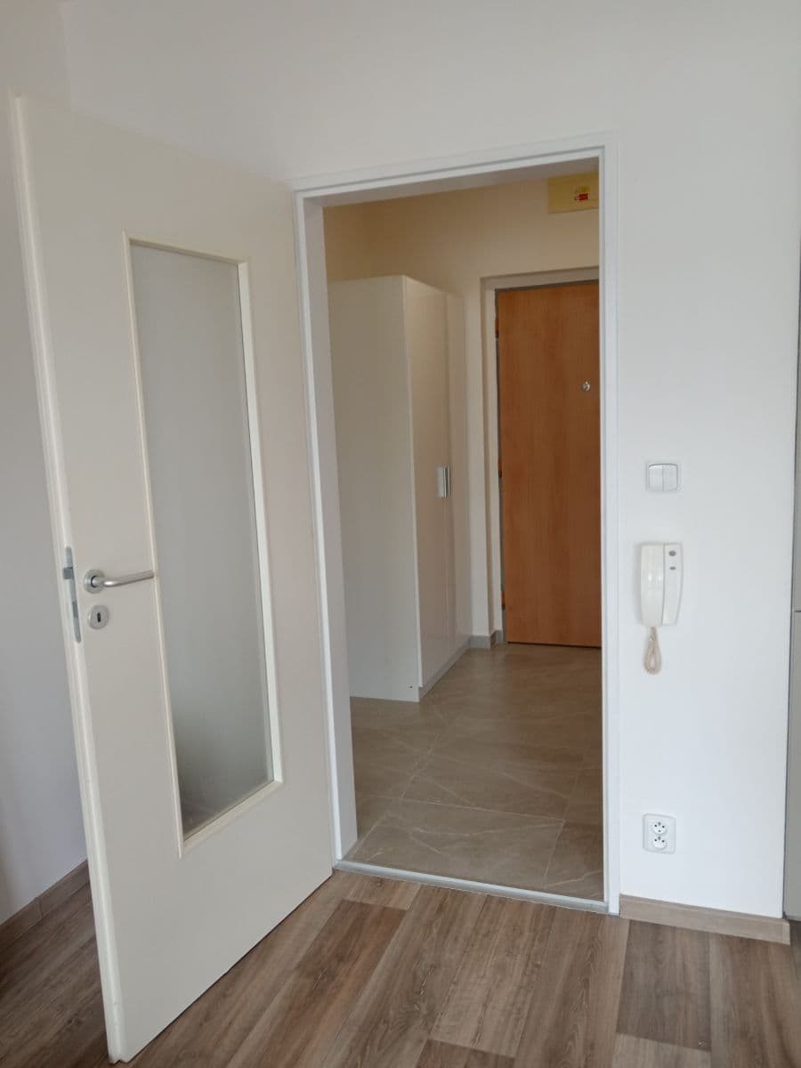 Pronájem bytu 1+kk 34 m², Sluneční náměstí, Praha, Praha Pronájem bytu 1+kk 34 m², Sluneční náměstí, Praha, Praha