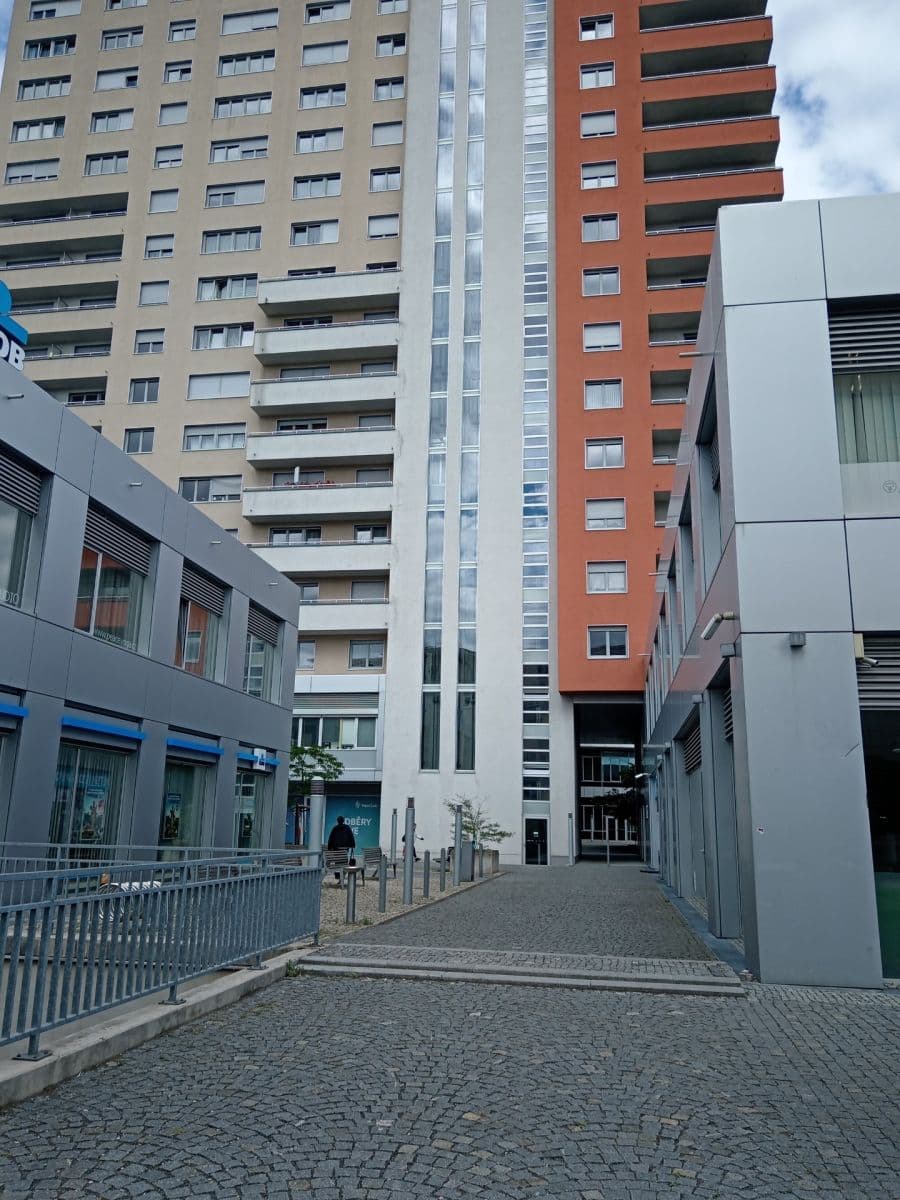 Pronájem bytu 1+kk 34 m², Sluneční náměstí, Praha, Praha Pronájem bytu 1+kk 34 m², Sluneční náměstí, Praha, Praha