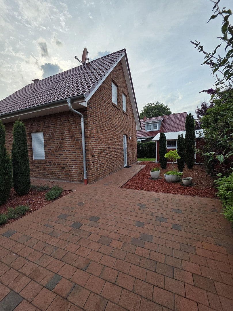 Prodej domu 72 m², pozemek 322 m², Garrel, Dolní Sasko Prodej domu 72 m², pozemek 322 m², Garrel, Dolní Sasko