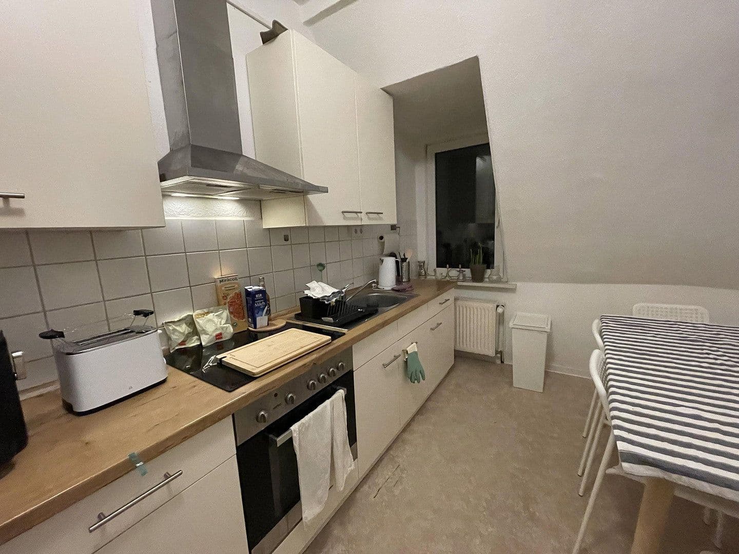 Pronájem domu 120 m², pozemek 600 m², Mariannenstrasse 45, Leipzig, Sasko Pronájem domu 120 m², pozemek 600 m², Mariannenstrasse 45, Leipzig, Sasko