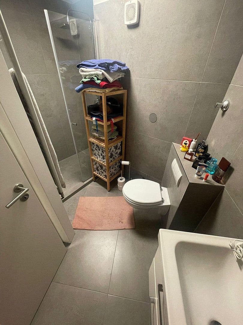 Pronájem bytu 2+1 68 m², Gerresheimerstr 18, Düsseldorf, Severní Porýní-Vestfálsko Pronájem bytu 2+1 68 m², Gerresheimerstr 18, Düsseldorf, Severní Porýní-Vestfálsko
