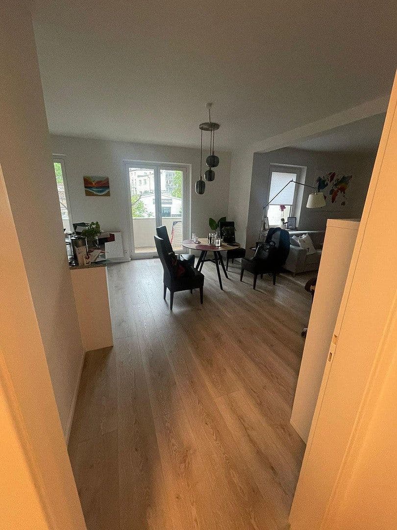 Pronájem bytu 2+1 68 m², Gerresheimerstr 18, Düsseldorf, Severní Porýní-Vestfálsko Pronájem bytu 2+1 68 m², Gerresheimerstr 18, Düsseldorf, Severní Porýní-Vestfálsko
