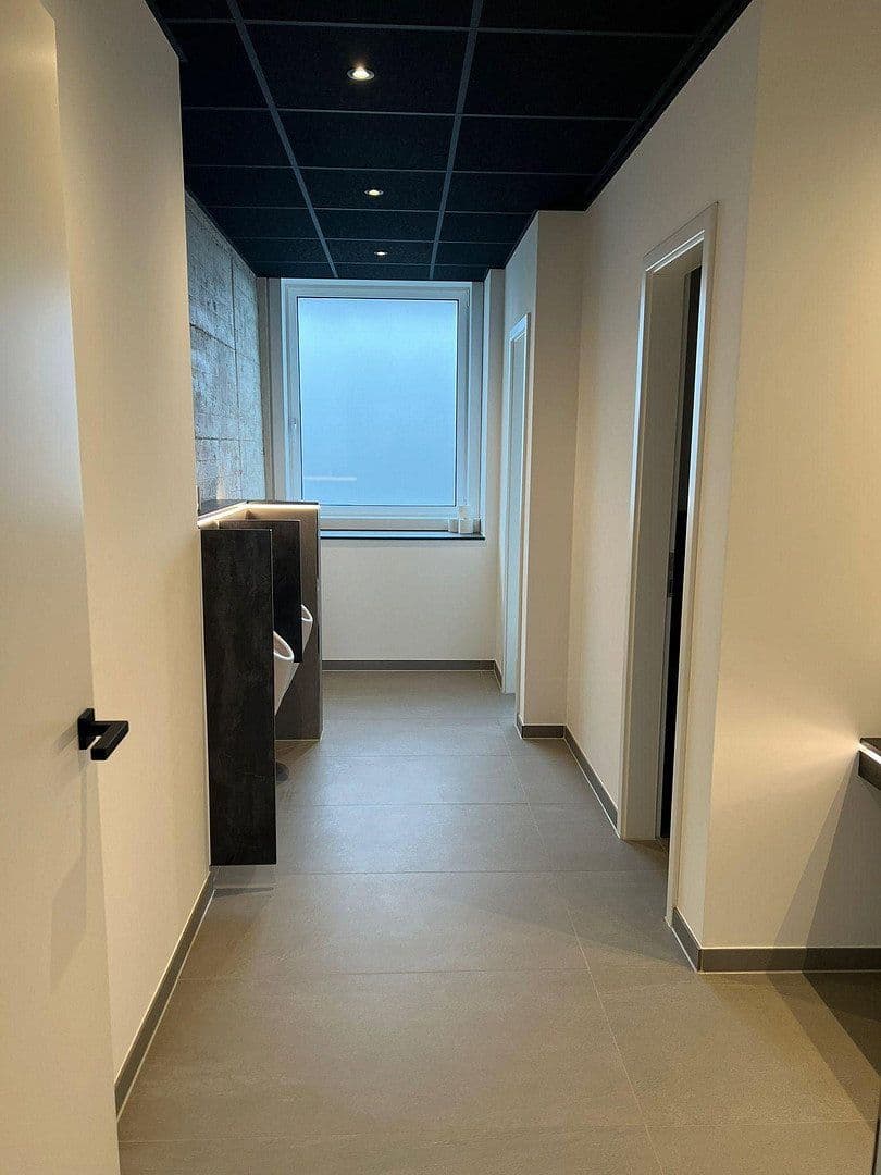 Pronájem kanceláře 100 m², Huyssenallee 82, Essen, Severní Porýní-Vestfálsko Pronájem kanceláře 100 m², Huyssenallee 82, Essen, Severní Porýní-Vestfálsko