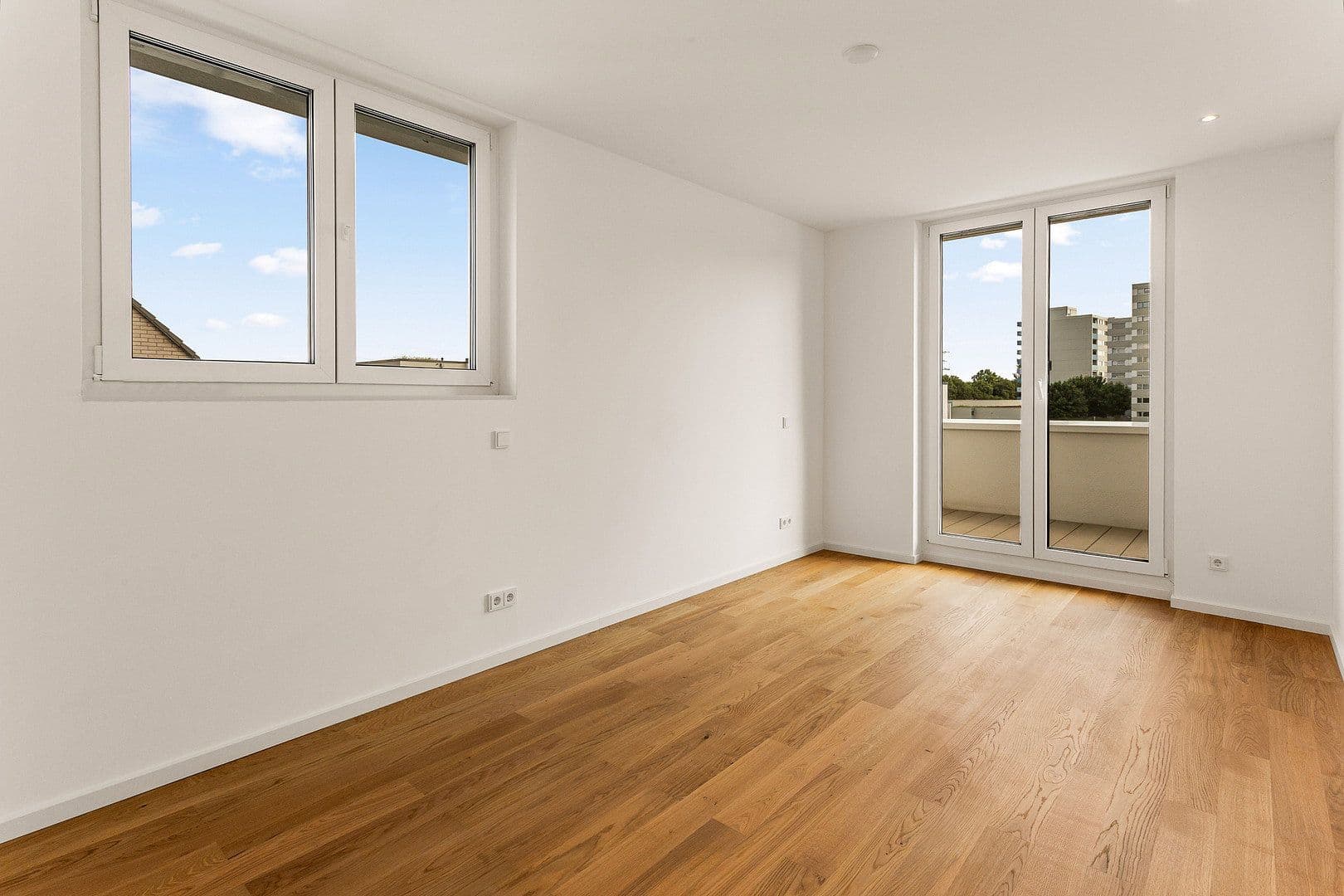 Pronájem domu 185 m², pozemek 330 m², Auf den Gänseweisen 24a, Liederbach am Taunus, Hessen Pronájem domu 185 m², pozemek 330 m², Auf den Gänseweisen 24a, Liederbach am Taunus, Hessen