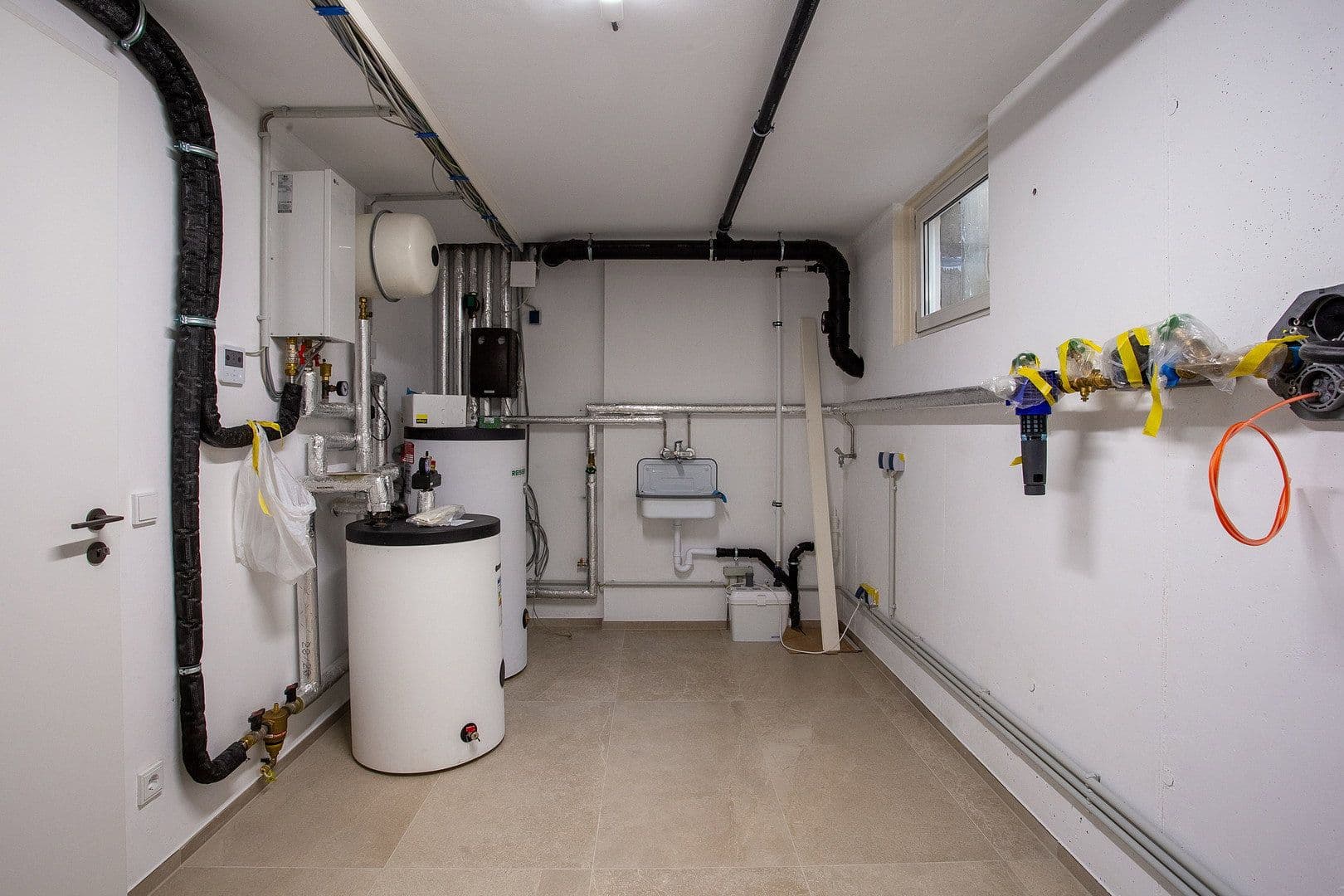 Pronájem domu 185 m², pozemek 330 m², Auf den Gänseweisen 24a, Liederbach am Taunus, Hessen Pronájem domu 185 m², pozemek 330 m², Auf den Gänseweisen 24a, Liederbach am Taunus, Hessen