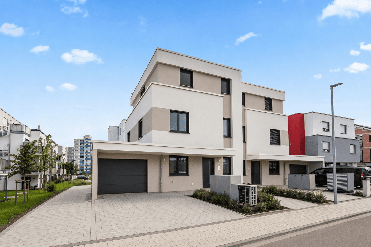 Pronájem domu 185 m², pozemek 330 m², Auf den Gänseweisen 24a, Liederbach am Taunus, Hessen Pronájem domu 185 m², pozemek 330 m², Auf den Gänseweisen 24a, Liederbach am Taunus, Hessen