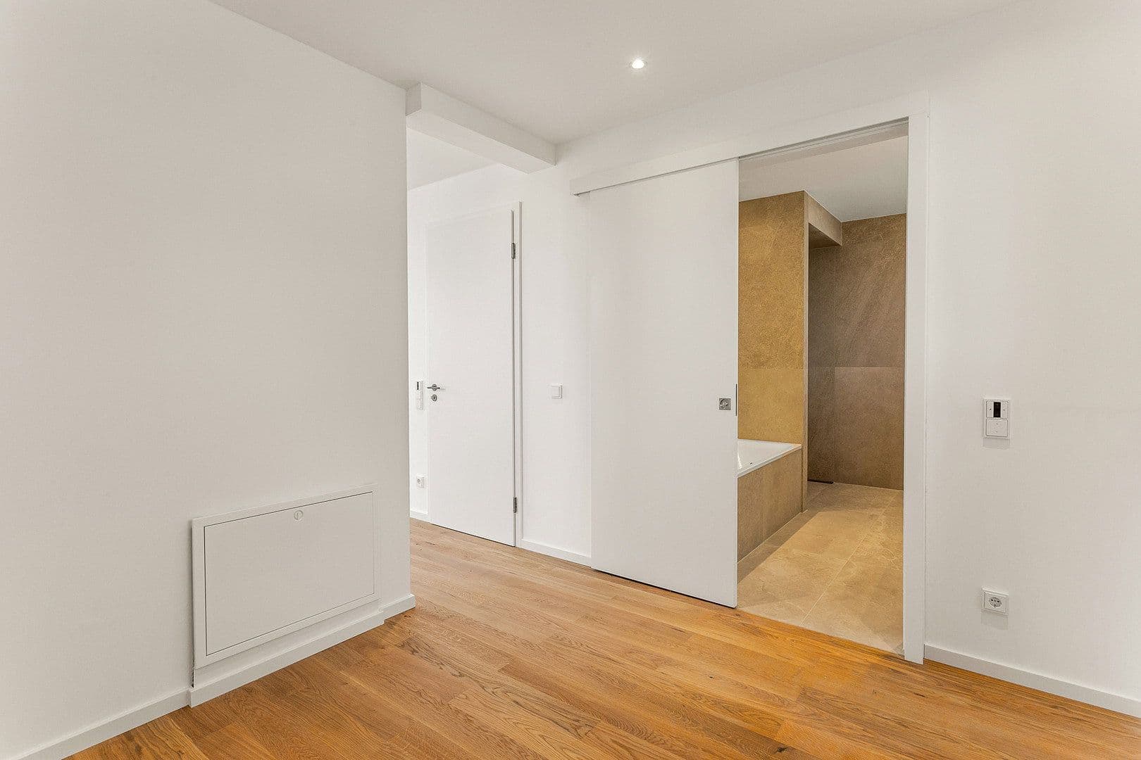 Pronájem domu 185 m², pozemek 330 m², Auf den Gänseweisen 24a, Liederbach am Taunus, Hessen Pronájem domu 185 m², pozemek 330 m², Auf den Gänseweisen 24a, Liederbach am Taunus, Hessen