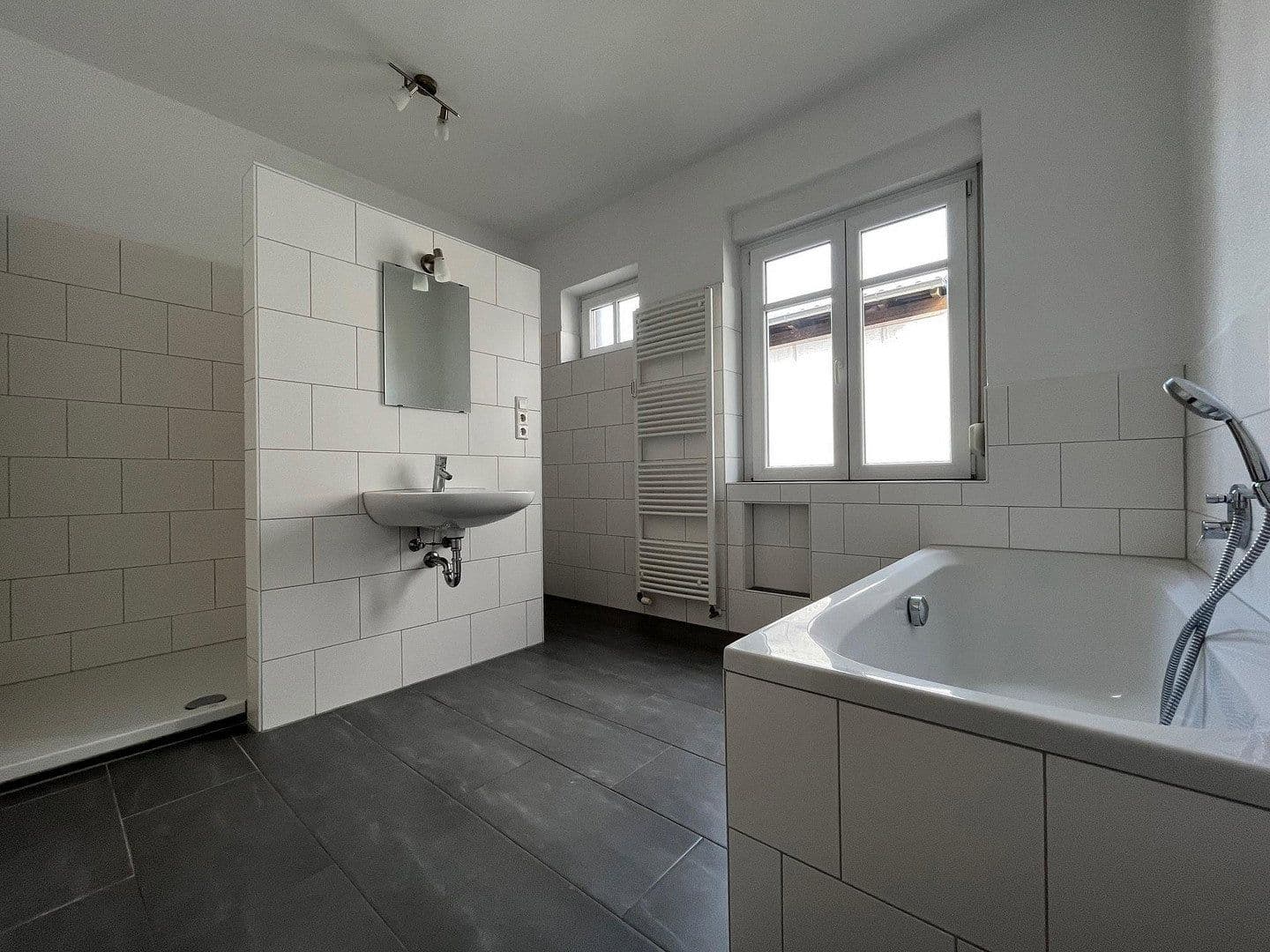 Pronájem bytu 3+kk 100 m², Mosbach, Bádensko-Württembersko Pronájem bytu 3+kk 100 m², Mosbach, Bádensko-Württembersko