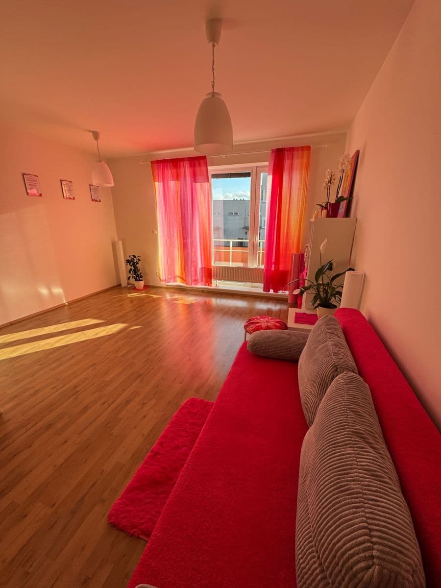 Pronájem bytu 1+kk 33 m², Blšanecká, Praha, Praha Pronájem bytu 1+kk 33 m², Blšanecká, Praha, Praha