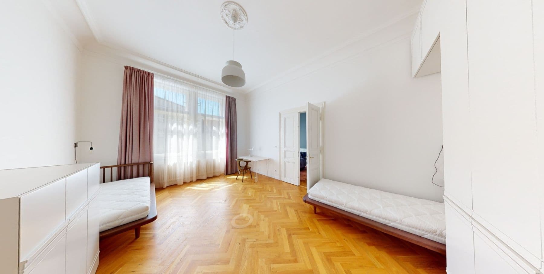 Pronájem bytu 4+1 154 m², náměstí Franze Kafky, Praha, Praha Pronájem bytu 4+1 154 m², náměstí Franze Kafky, Praha, Praha