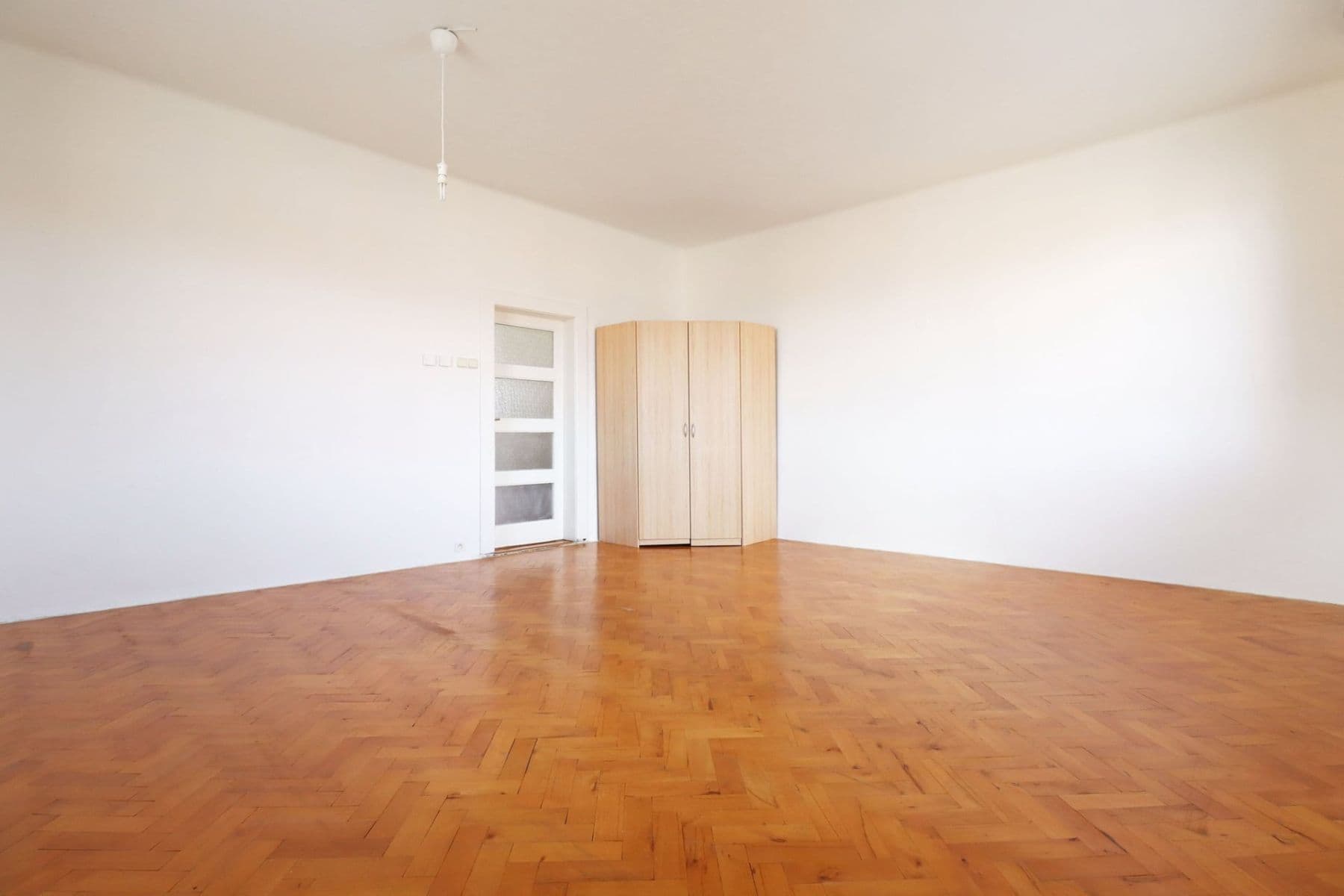Pronájem bytu 2+1 80 m², V Cibulkách, Praha, Praha Pronájem bytu 2+1 80 m², V Cibulkách, Praha, Praha