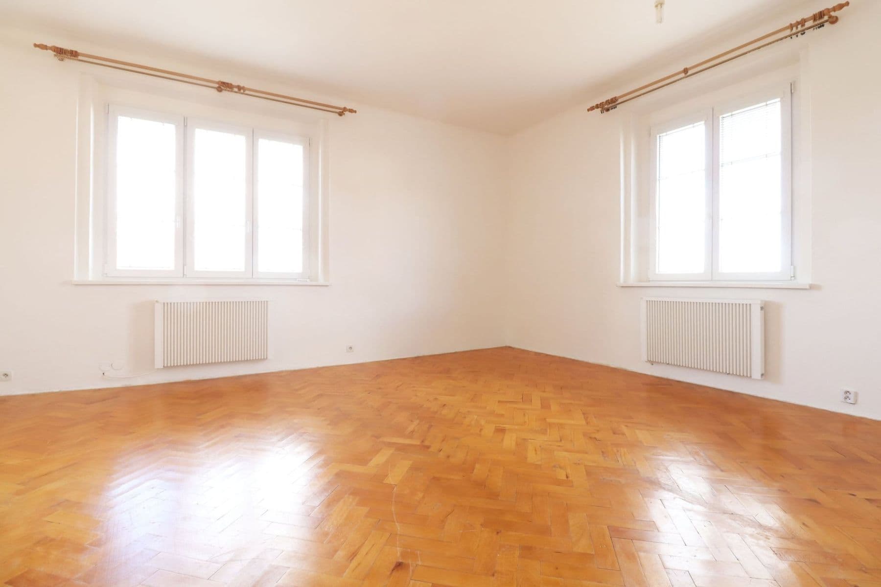 Pronájem bytu 2+1 80 m², V Cibulkách, Praha, Praha Pronájem bytu 2+1 80 m², V Cibulkách, Praha, Praha