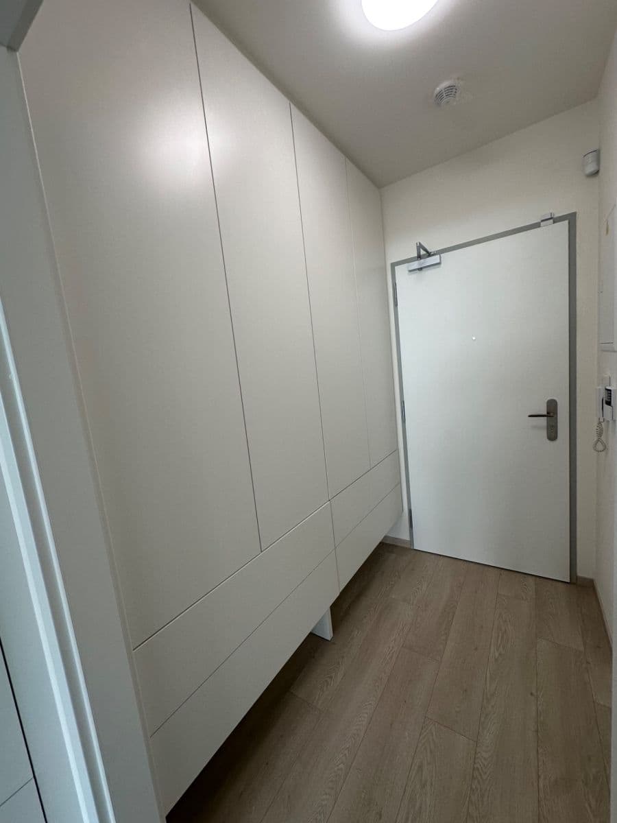 Pronájem bytu 1+kk 36 m², Bukačova, Praha, Praha Pronájem bytu 1+kk 36 m², Bukačova, Praha, Praha