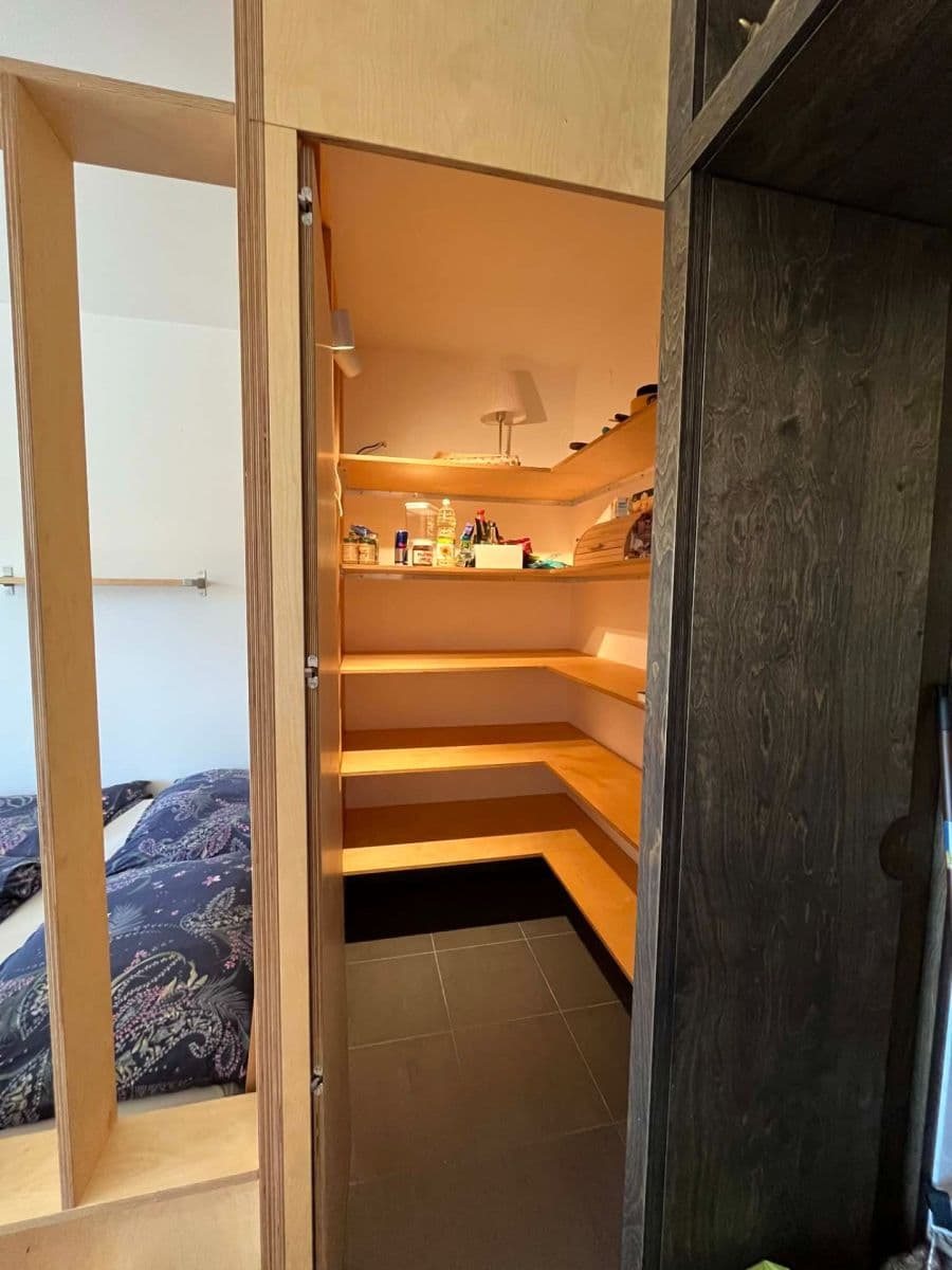 Pronájem bytu 1+kk 39 m², U Jízdárny, Praha, Praha Pronájem bytu 1+kk 39 m², U Jízdárny, Praha, Praha