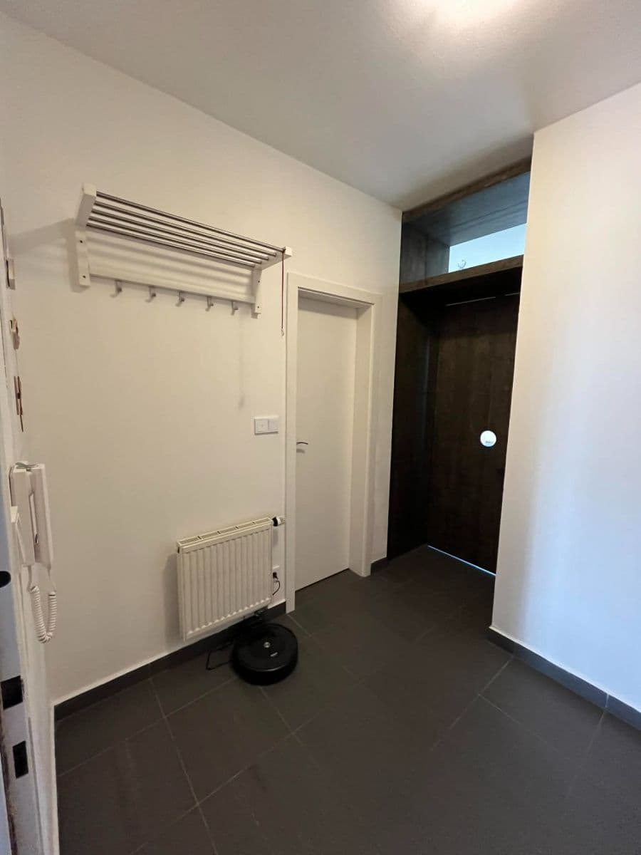 Pronájem bytu 1+kk 39 m², U Jízdárny, Praha, Praha Pronájem bytu 1+kk 39 m², U Jízdárny, Praha, Praha