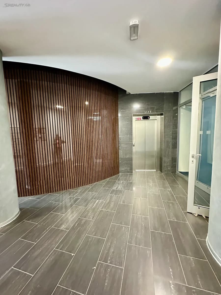Pronájem bytu 2+kk 30 m², Suchdolské náměstí, Praha, Praha Pronájem bytu 2+kk 30 m², Suchdolské náměstí, Praha, Praha