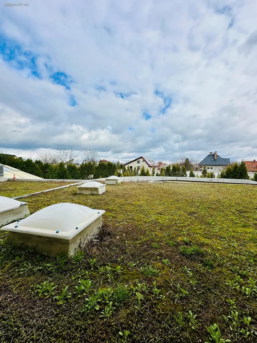 Pronájem bytu 2+kk 30 m², Suchdolské náměstí, Praha, Praha Pronájem bytu 2+kk 30 m², Suchdolské náměstí, Praha, Praha