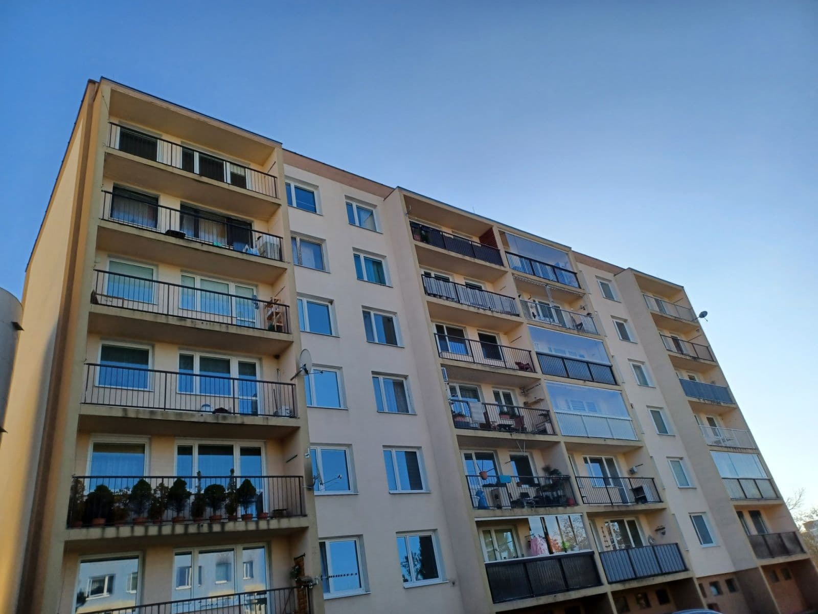 Prodej bytu 4+1 85 m², V Jamce, Rakovník, Středočeský kraj Prodej bytu 4+1 85 m², V Jamce, Rakovník, Středočeský kraj